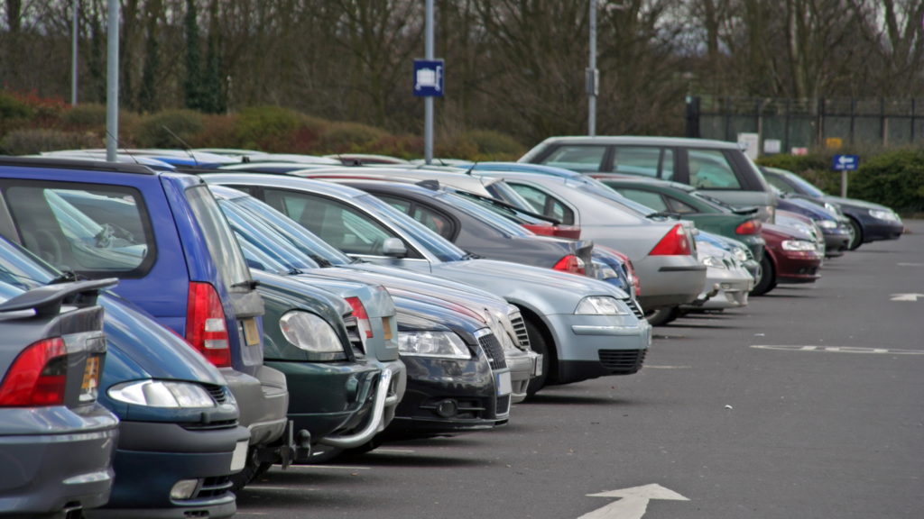 The Great Parking Debate:  What’s Safer, Back In or Pull Forward?